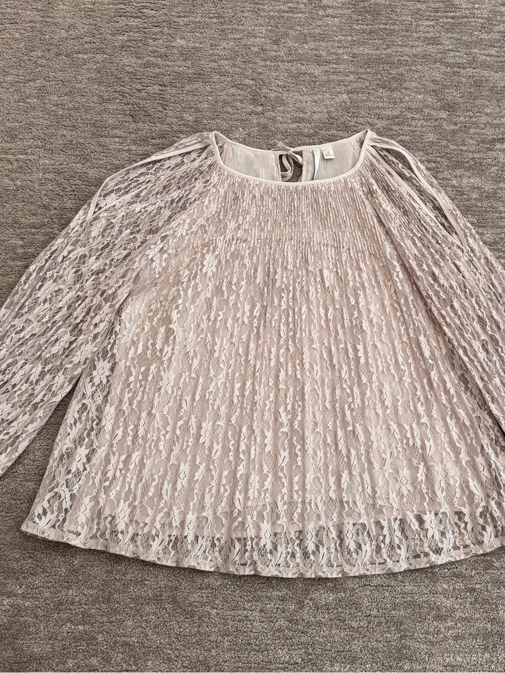 LC Lauren Conrad Pleated Lace Cold-Shoulder Blouse in Blush Pink - Picture 4 of 8